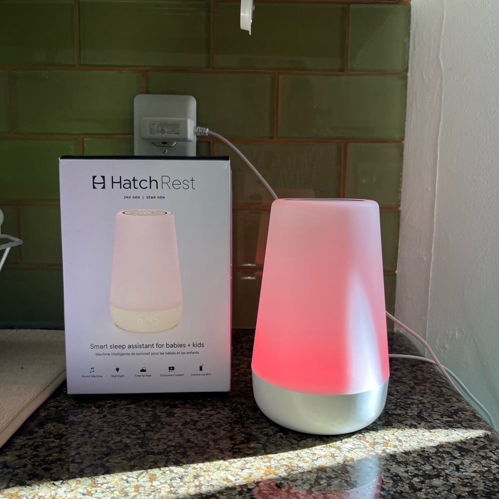Hatch Rest sound machine and nightlight - Used once